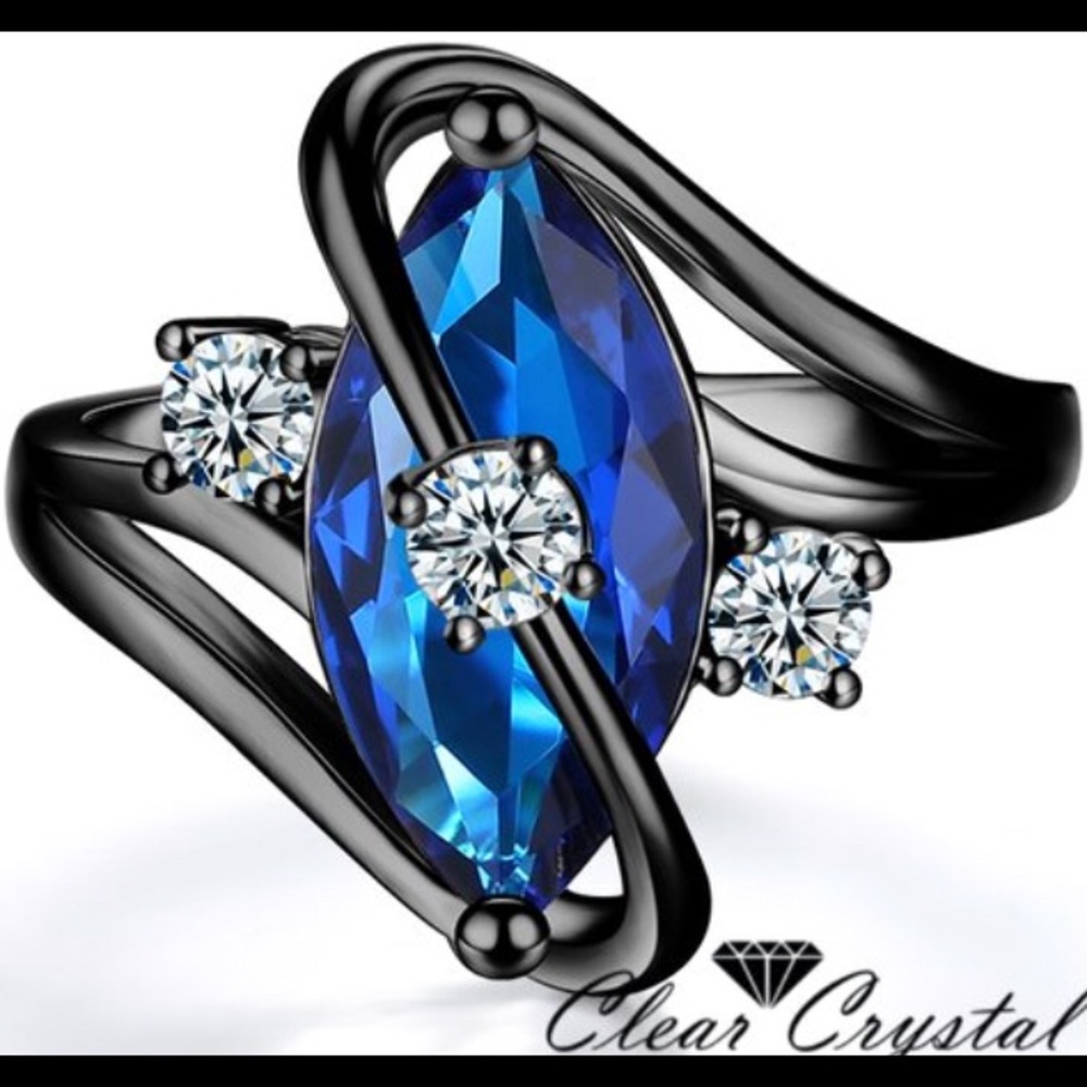 Gorgeous ring - Picture 2 of 3